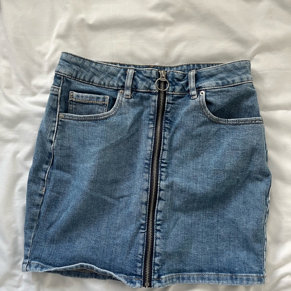 Zip up skirt